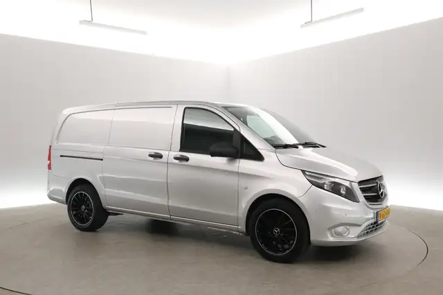 Mercedes-Benz Vito view 6