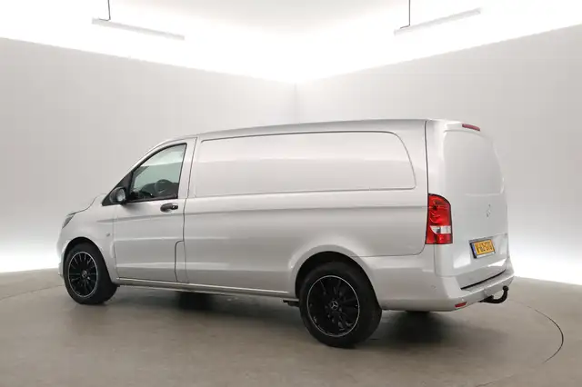 Mercedes-Benz Vito view 4