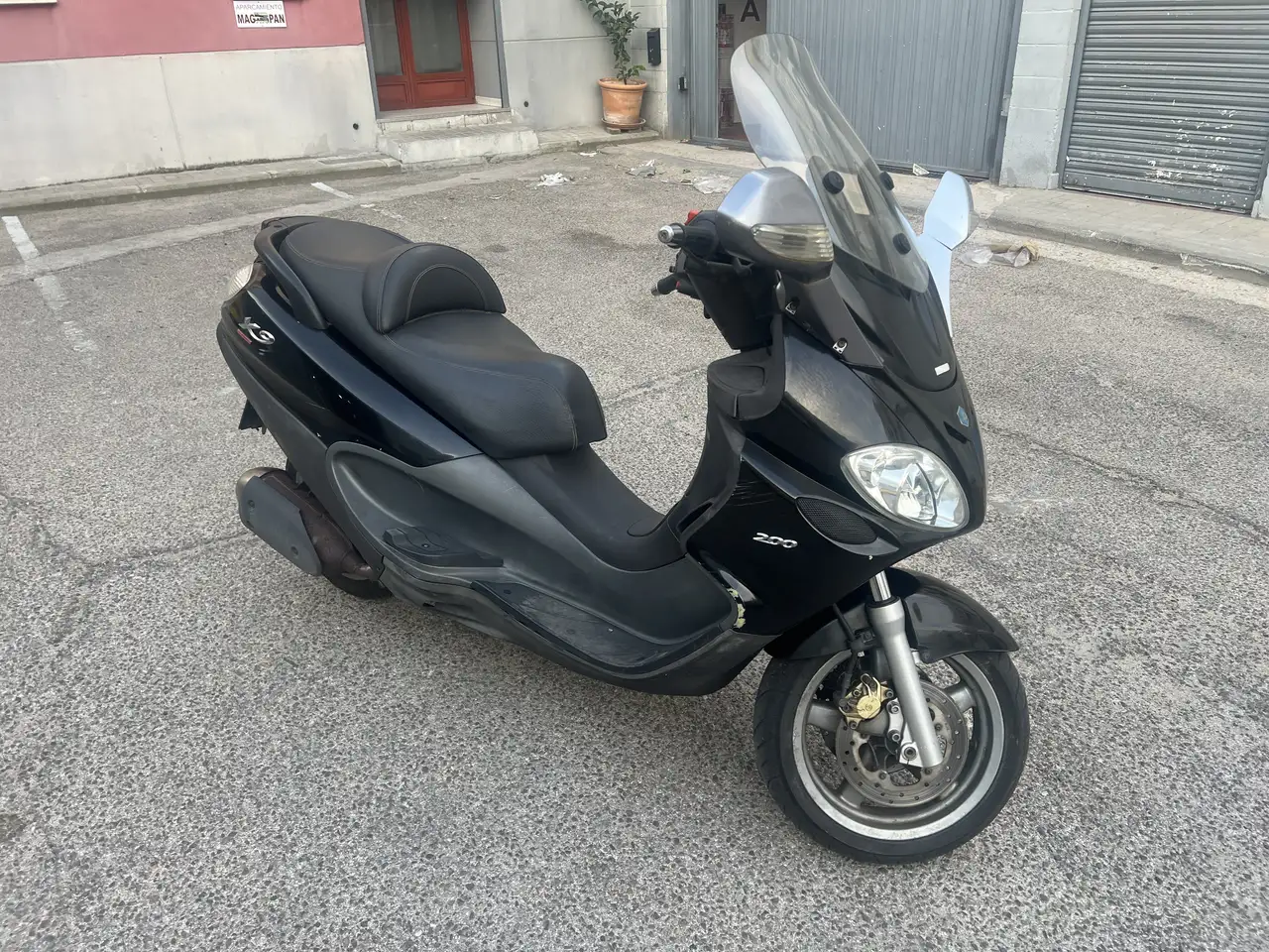 Piaggio X 9