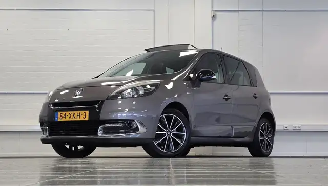 2012 Renault Scenic in Grey for sale