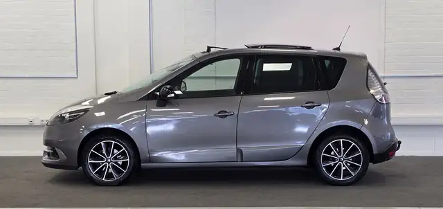 Renault Scenic view 3