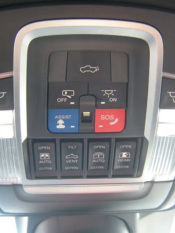 Dodge RAM 2023 — фото 10