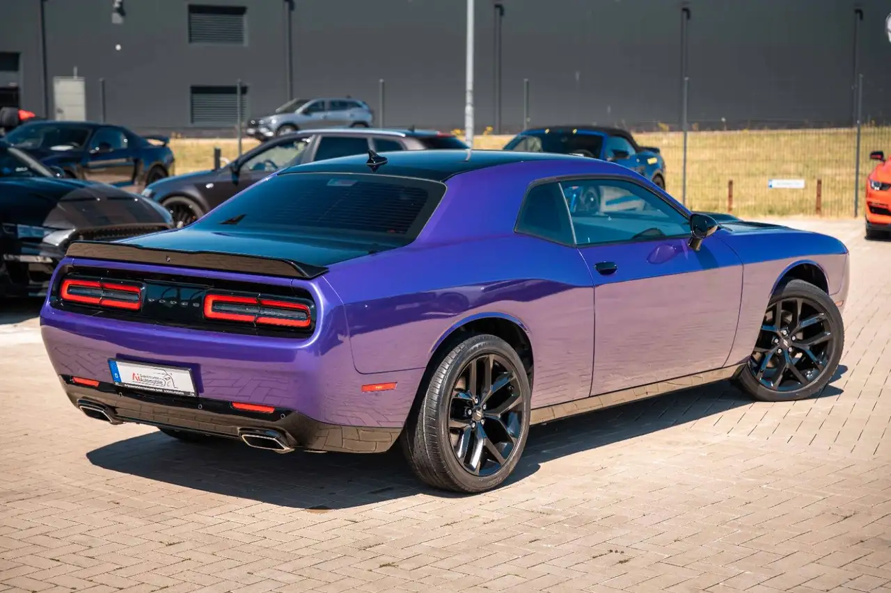 Dodge Challenger 2023 — фото 13