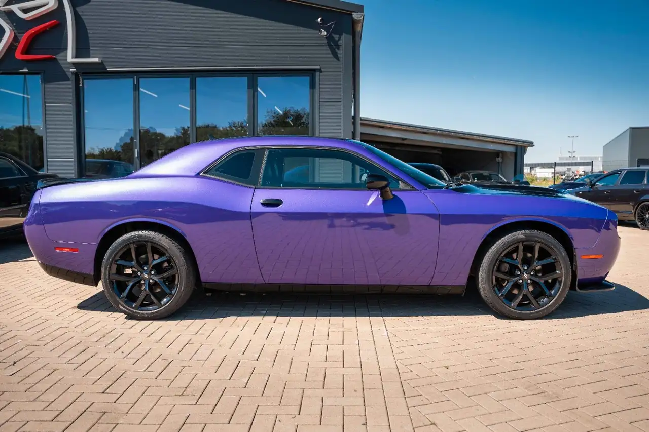 Dodge Challenger 2023 — фото 12
