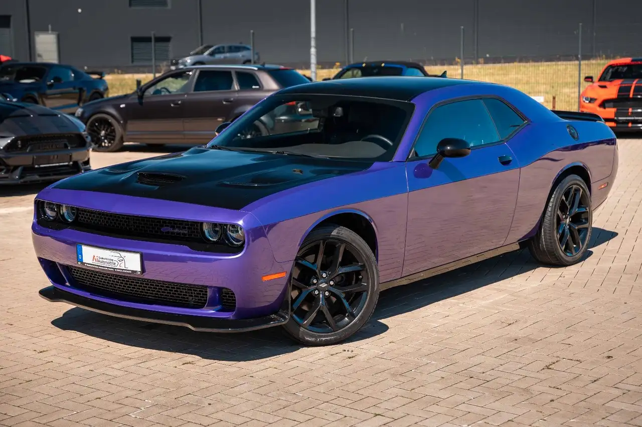 Dodge Challenger 2023 — фото 10