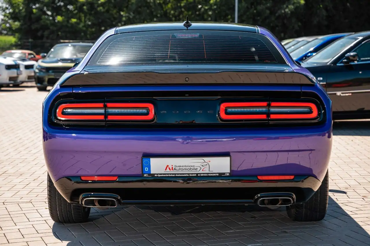 Dodge Challenger 2023 — фото 15