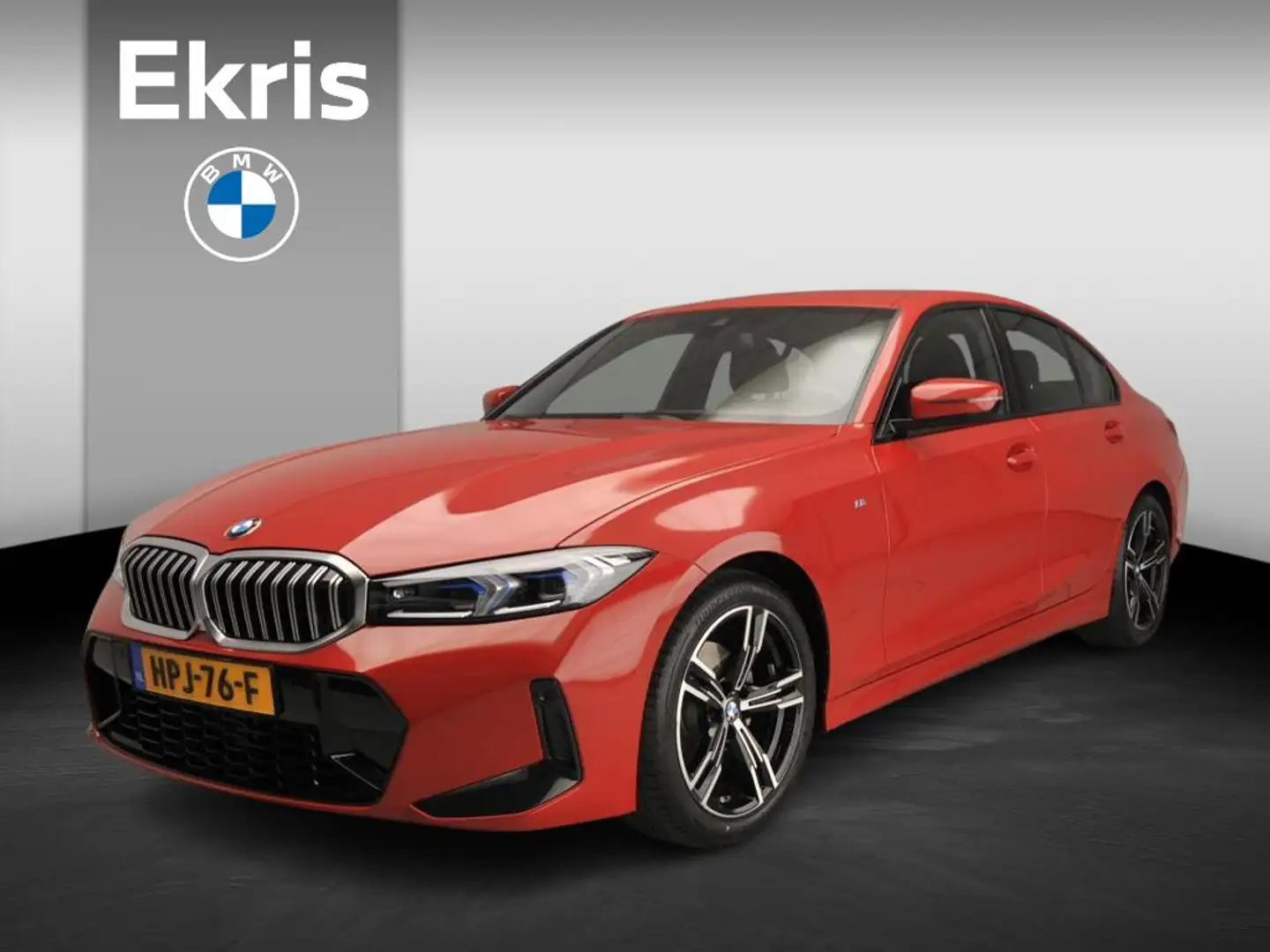 BMW 320 3 Serie Sedan 320i | M-Sportpakket | LED | Leder | Rood - 1