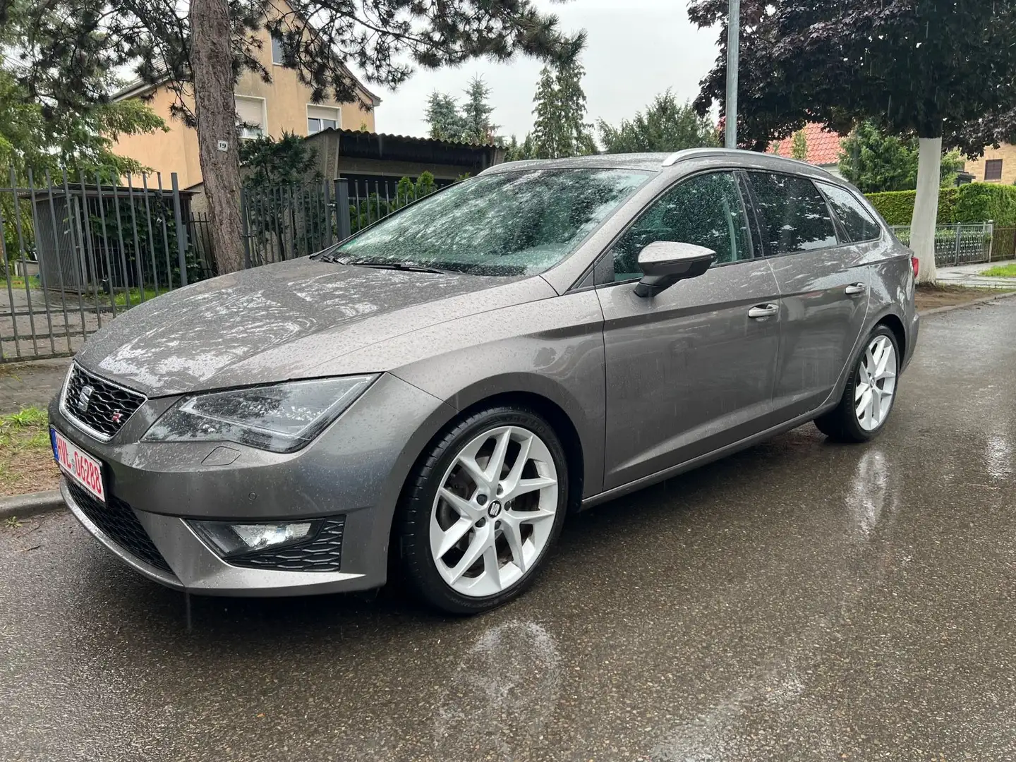 SEAT Leon ST FR Topzustand Gris - 1