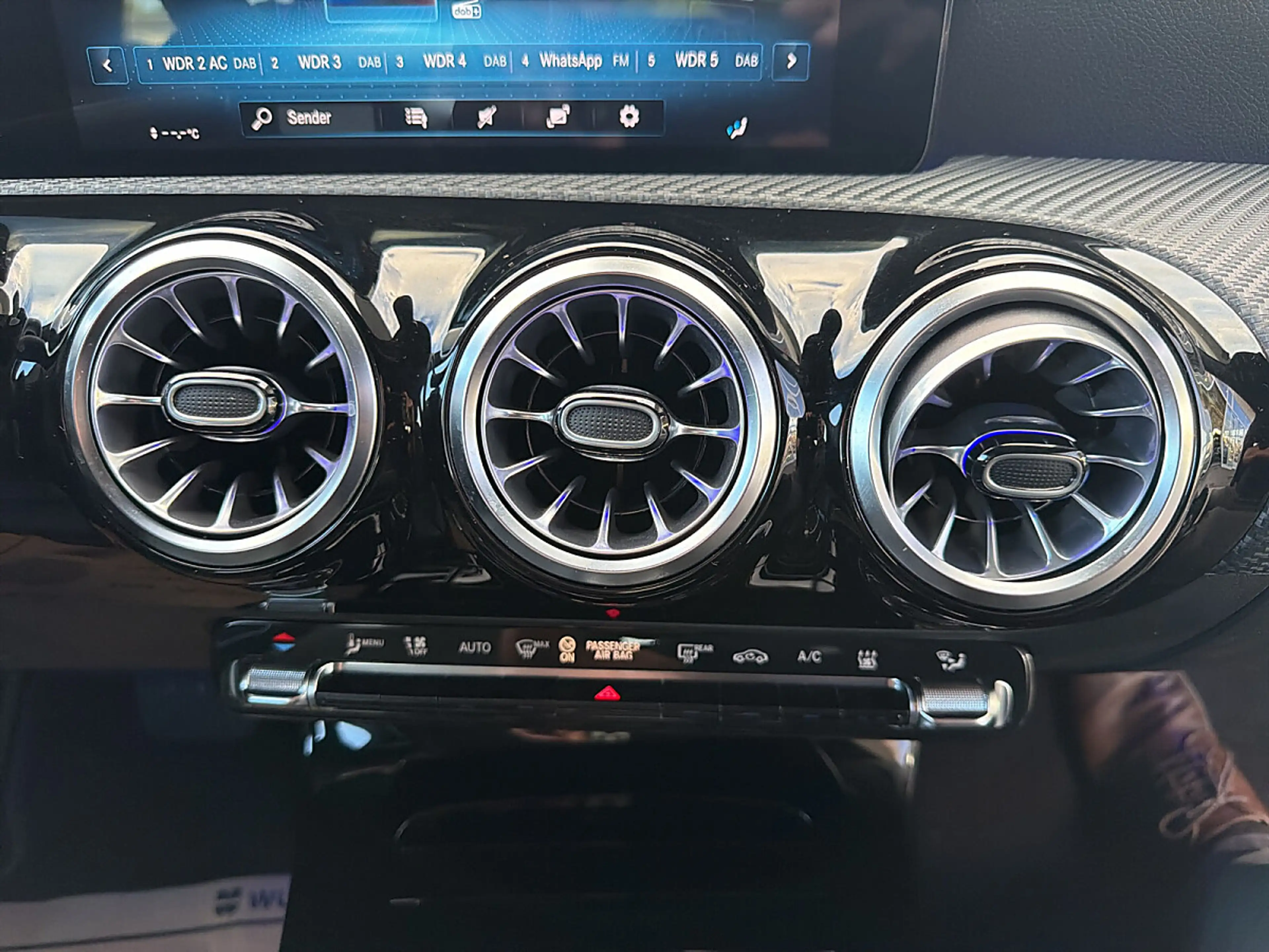 Mercedes-Benz CLA 250 e Style (EURO 6d) — photo 14