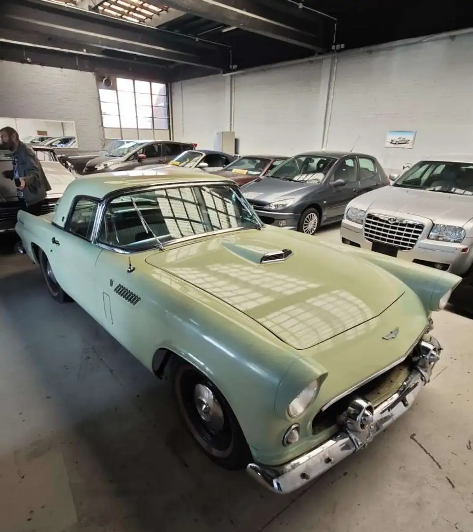 Ford Thunderbird - 1