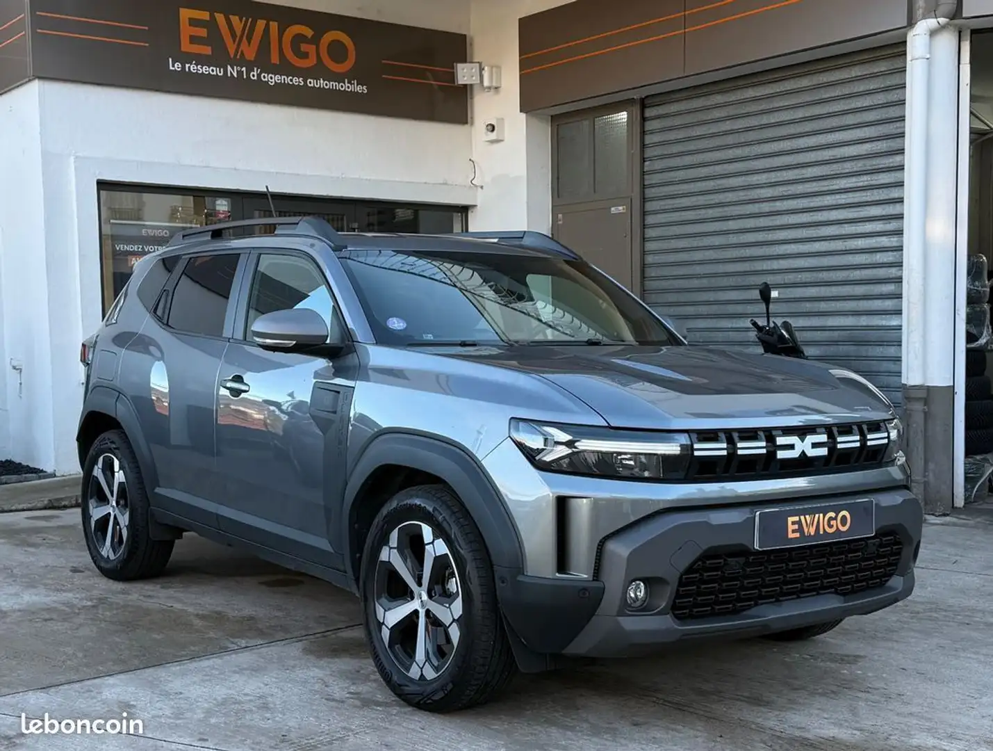 Dacia Duster iii 1.6 hybrid 140 4x2 journey bva %2B 1ere main pack city Gris - 1