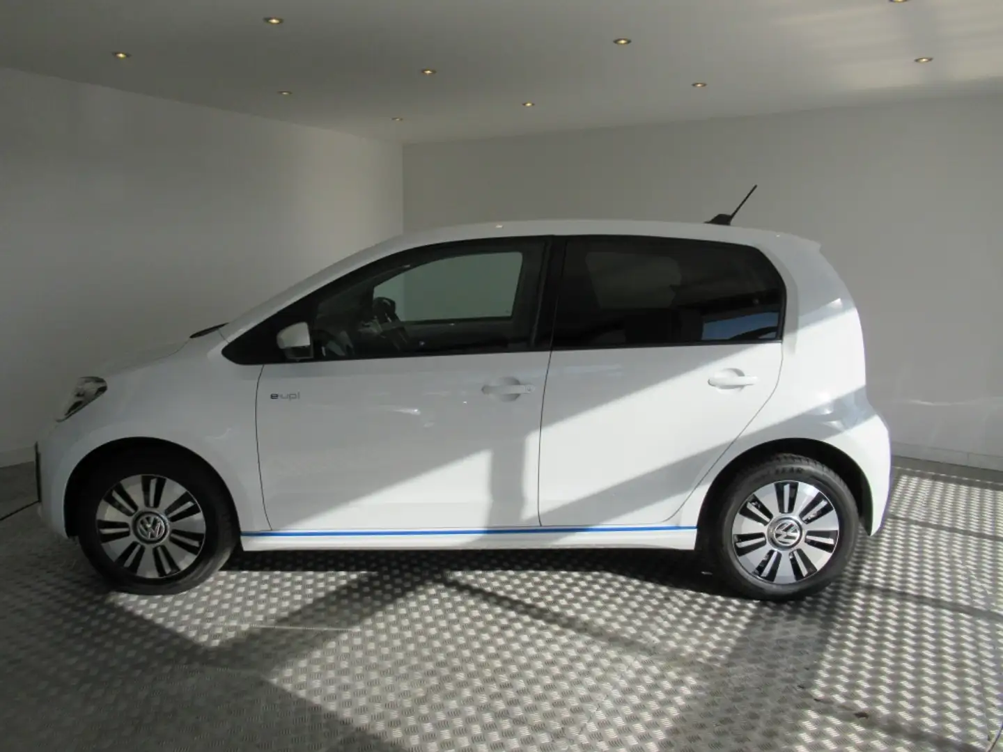 Volkswagen e-up! cruise control, achteruitrijcamera (inkl. BTW!) Wit - 2