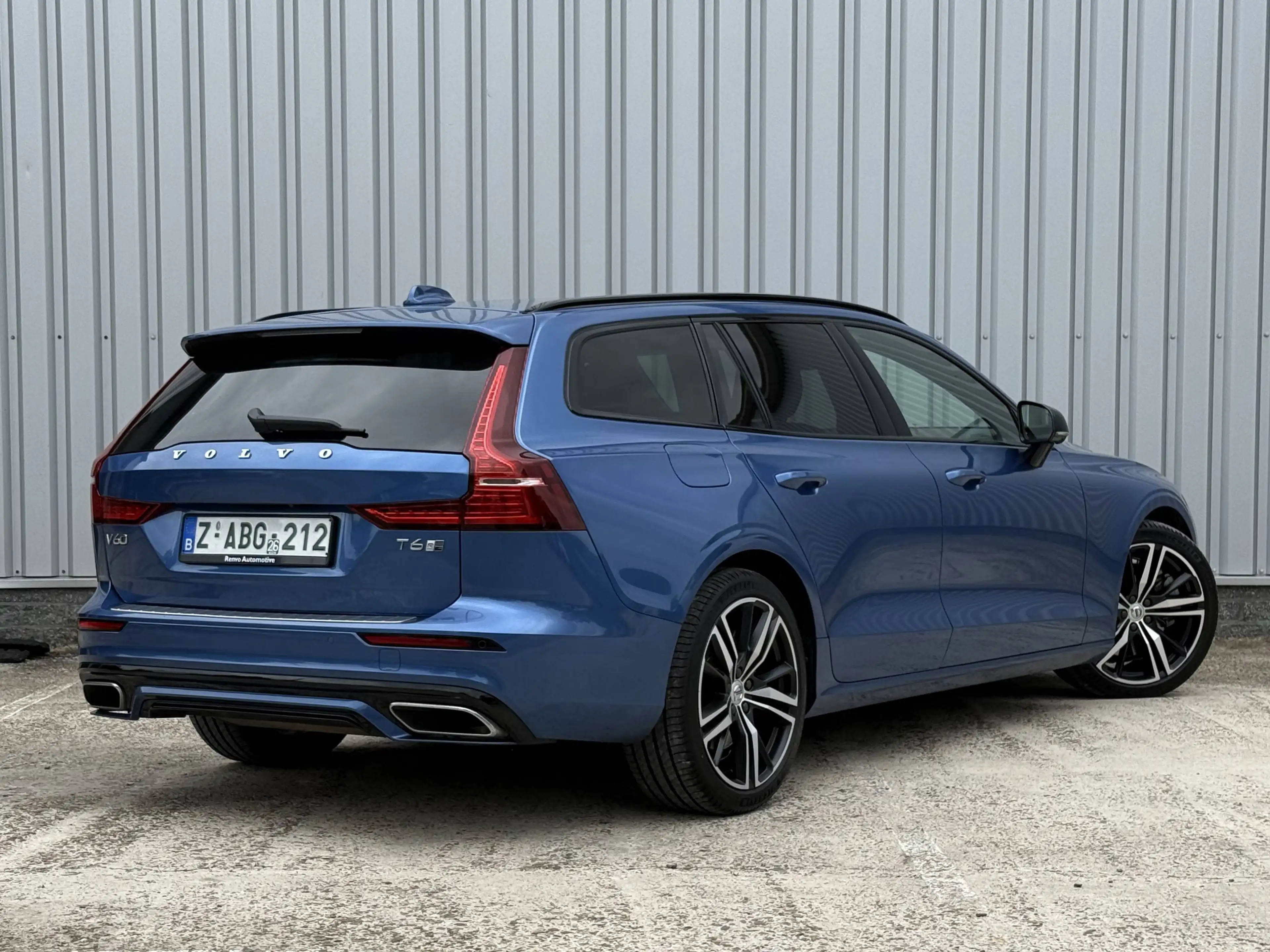 Volvo V60 V60 T6 R-Design AWD PHEV/Trekhaak/H&K/Carplay/360/Head/ACC/Keyless/ — photo 2