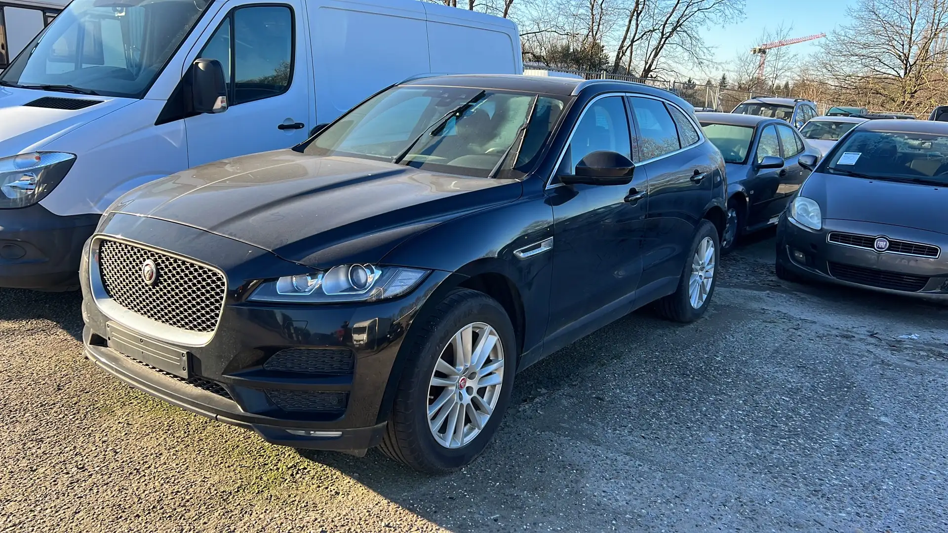 Jaguar F-Pace 20d AWD Aut. *ENGINE BROKEN* crna - 1