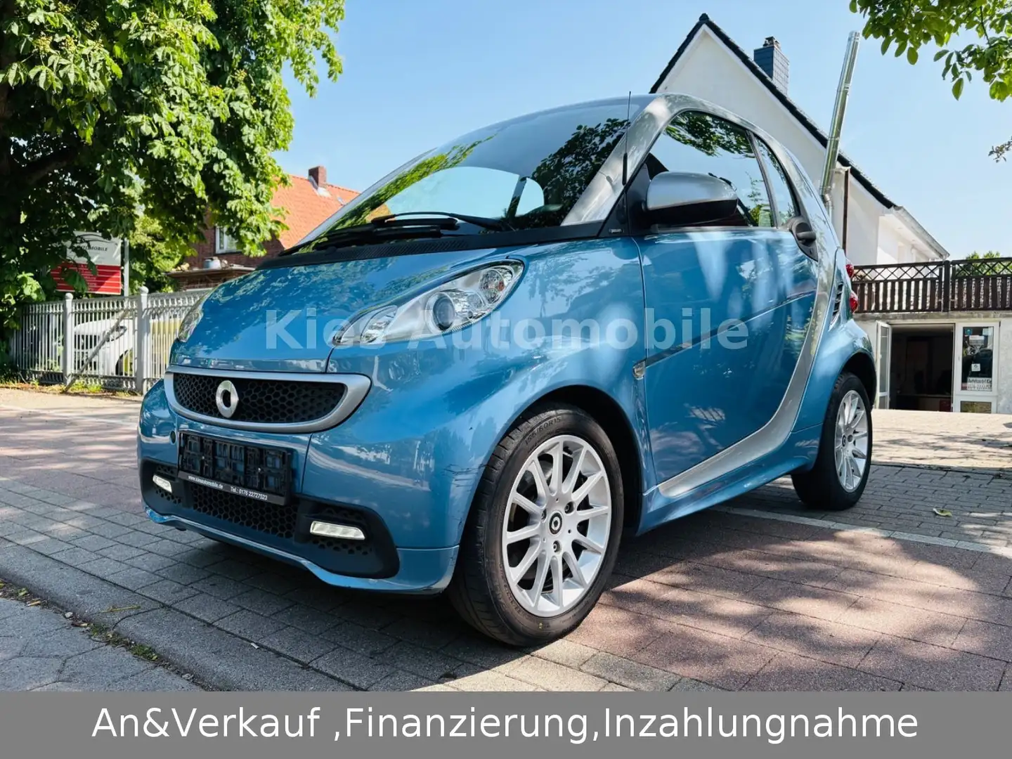 smart forTwo Passion 84Ps AUTOM/SERVO/NAVI/PANO/2.HAND Modrá - 2
