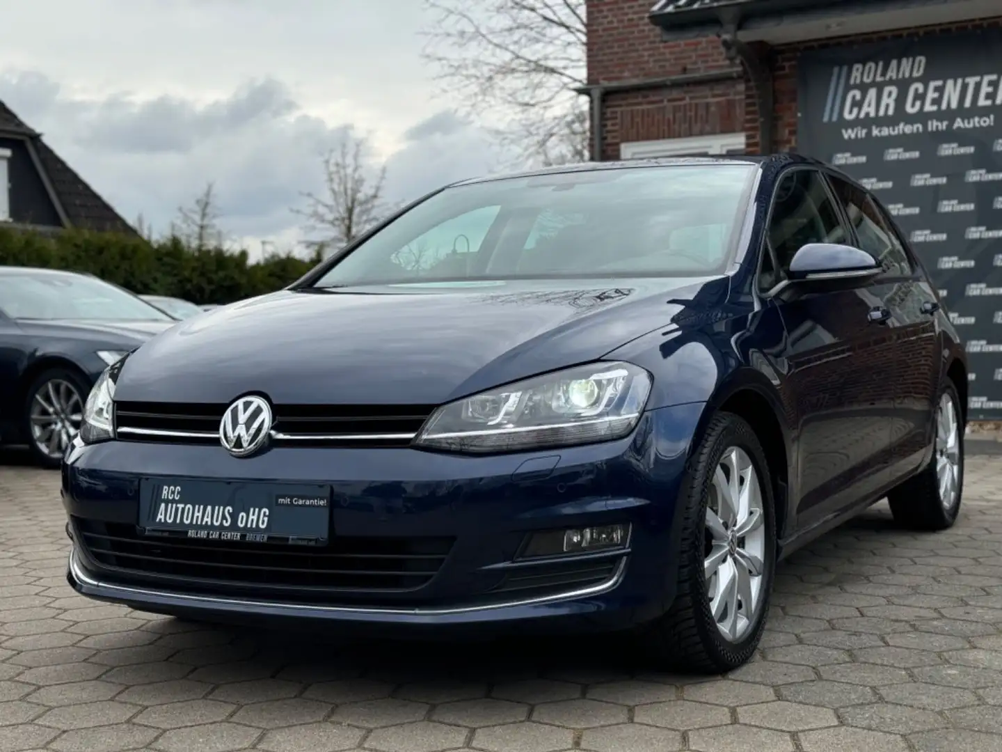 Volkswagen Golf VII Lim. Highline BMT Aut. Bleu - 2