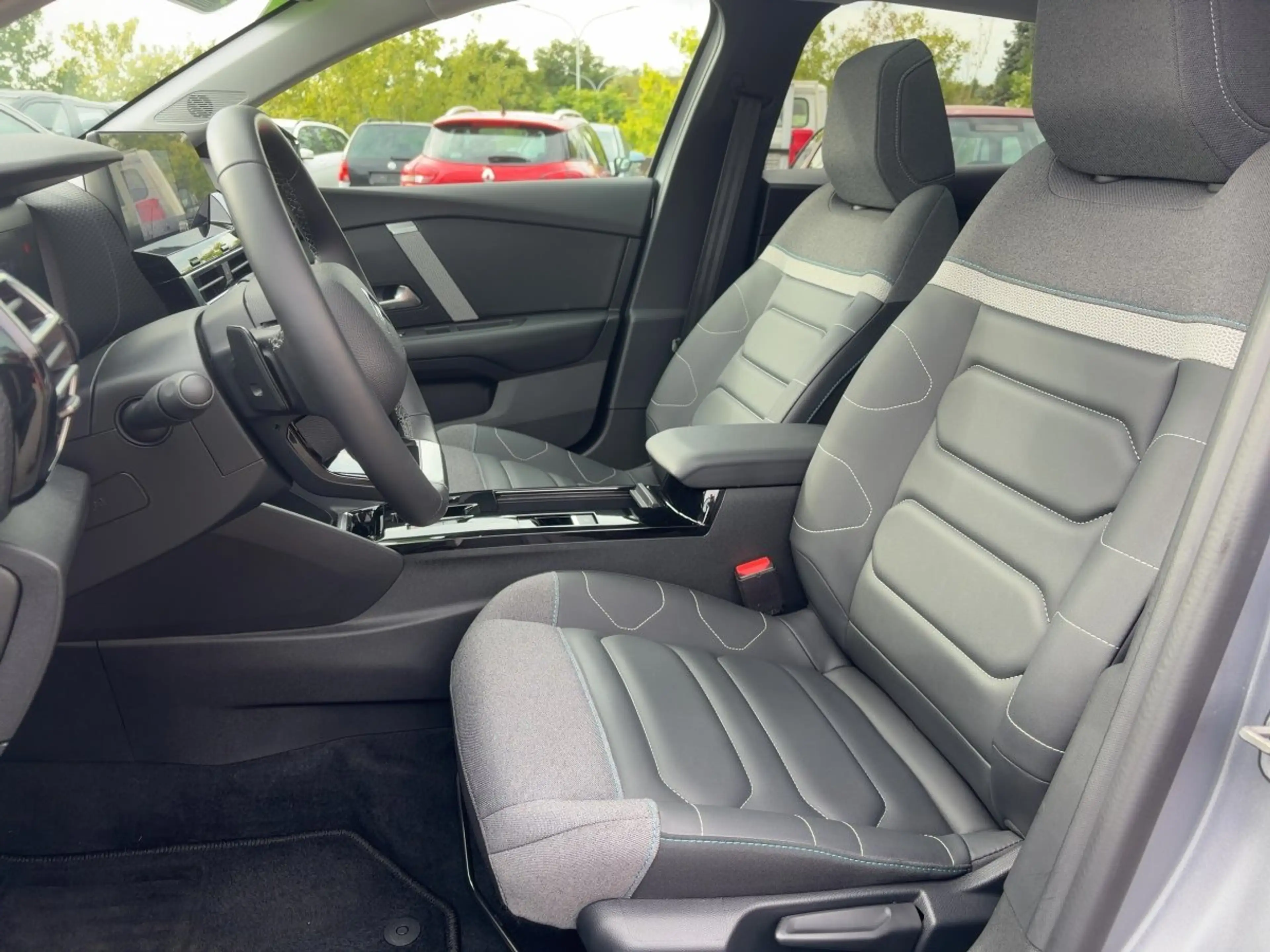 Citroen C4 X 1.2 PureTech 130 Max LED+Navi+2xKlima+Kam. — photo 9