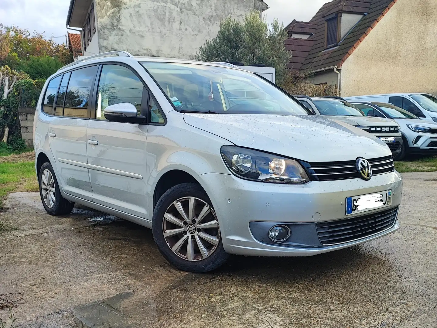 Volkswagen Touran Touran 2.0 TDI 140 FAP Carat Grijs - 2