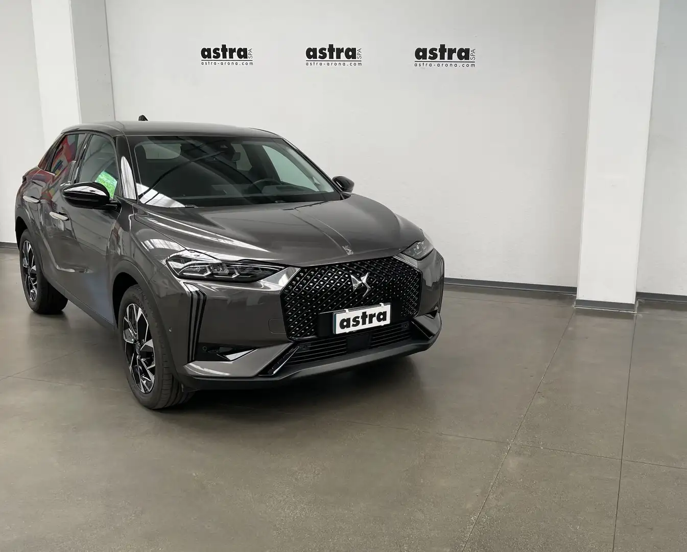 DS Automobiles DS 3 Crossback DS 3 PureTech 130 aut. Opera Grigio - 1