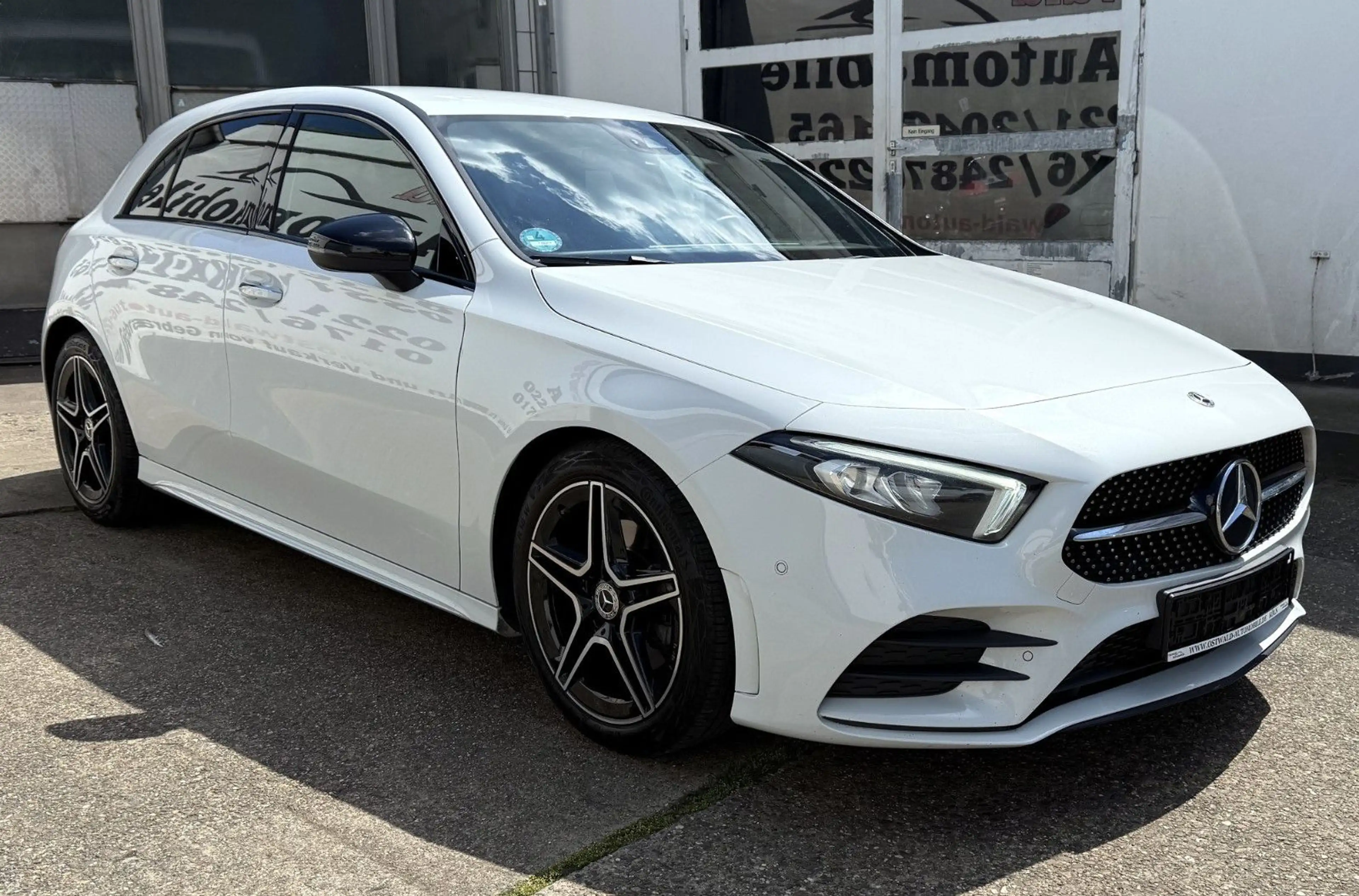 Mercedes-Benz A 220 d AMG Line Night MBUX KAM LED LEDER KeyGo — photo 3