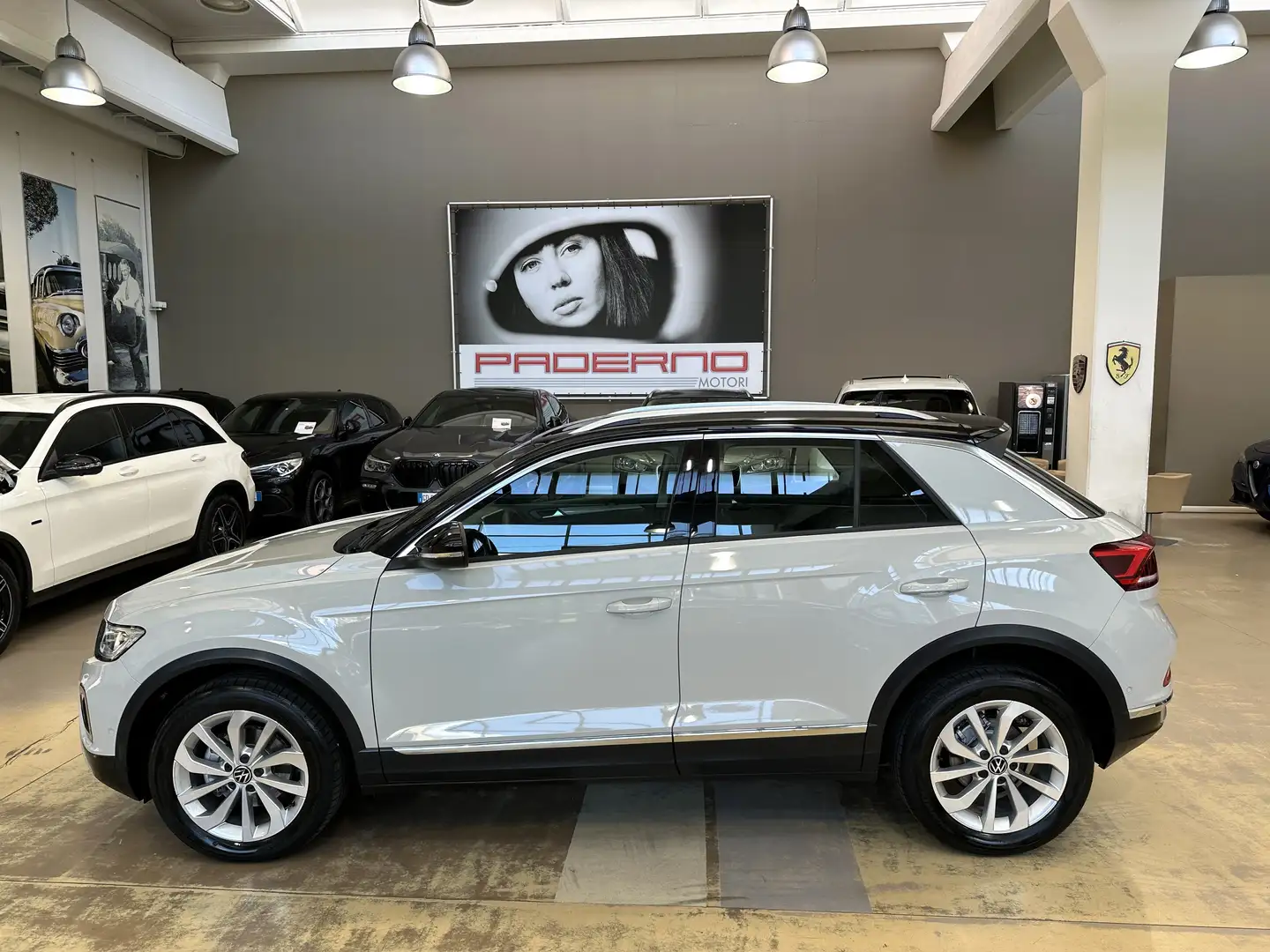 Volkswagen T-Roc 1.5 TSI Style DSG - IQ LED - 17" - Carplay Grigio - 2