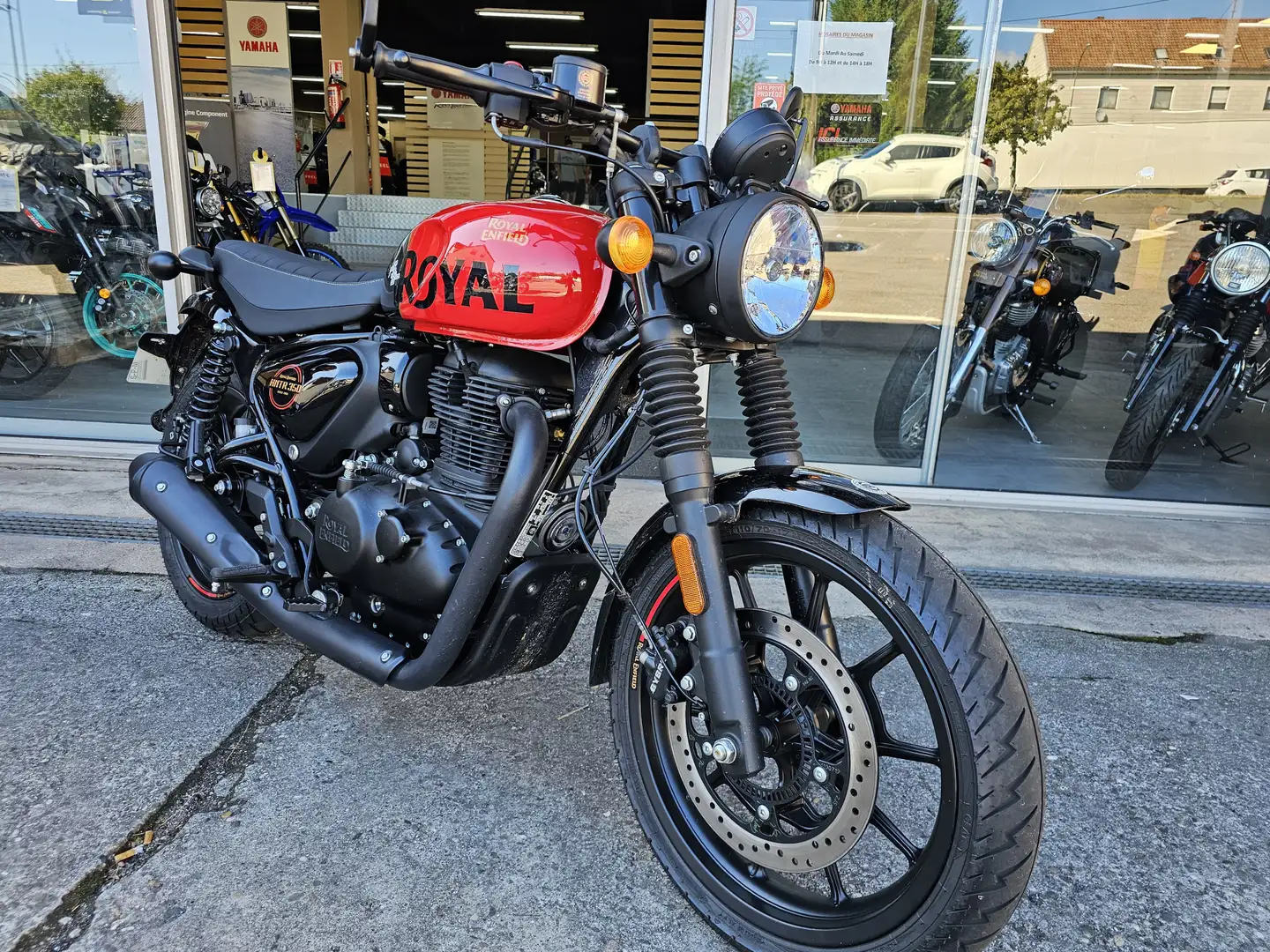 Royal Enfield Rosso - 2