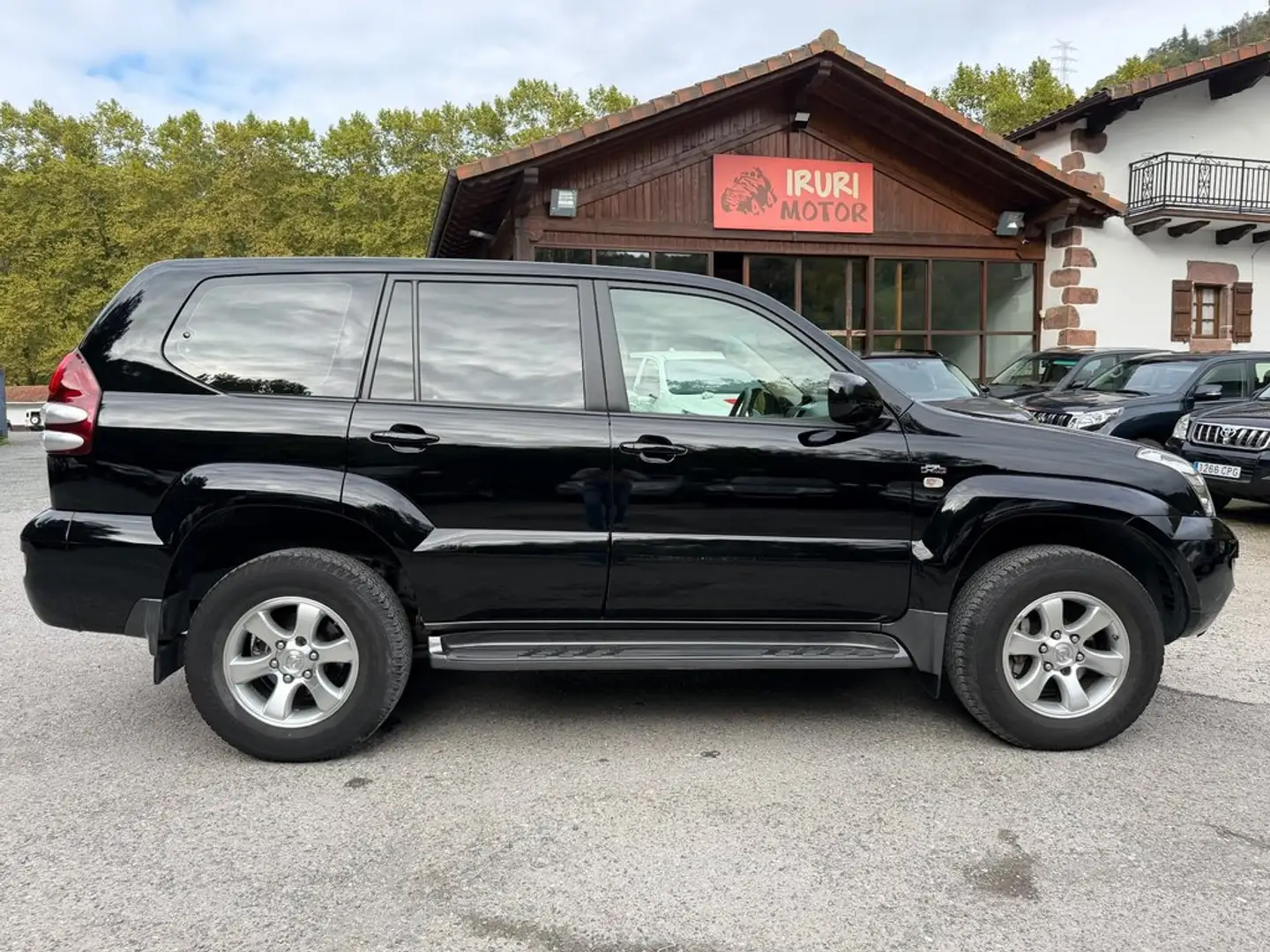 Toyota Land Cruiser 3.0 D-4D VX Negro - 1