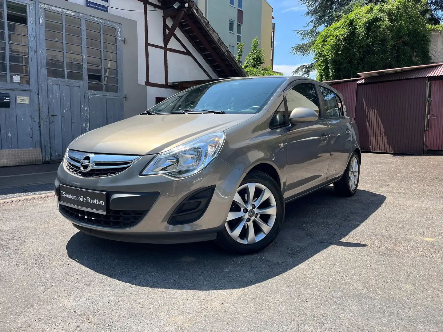Opel Corsa 1.Hand,TÜV:11/2026,Klima,Allwett.... Beige - 1