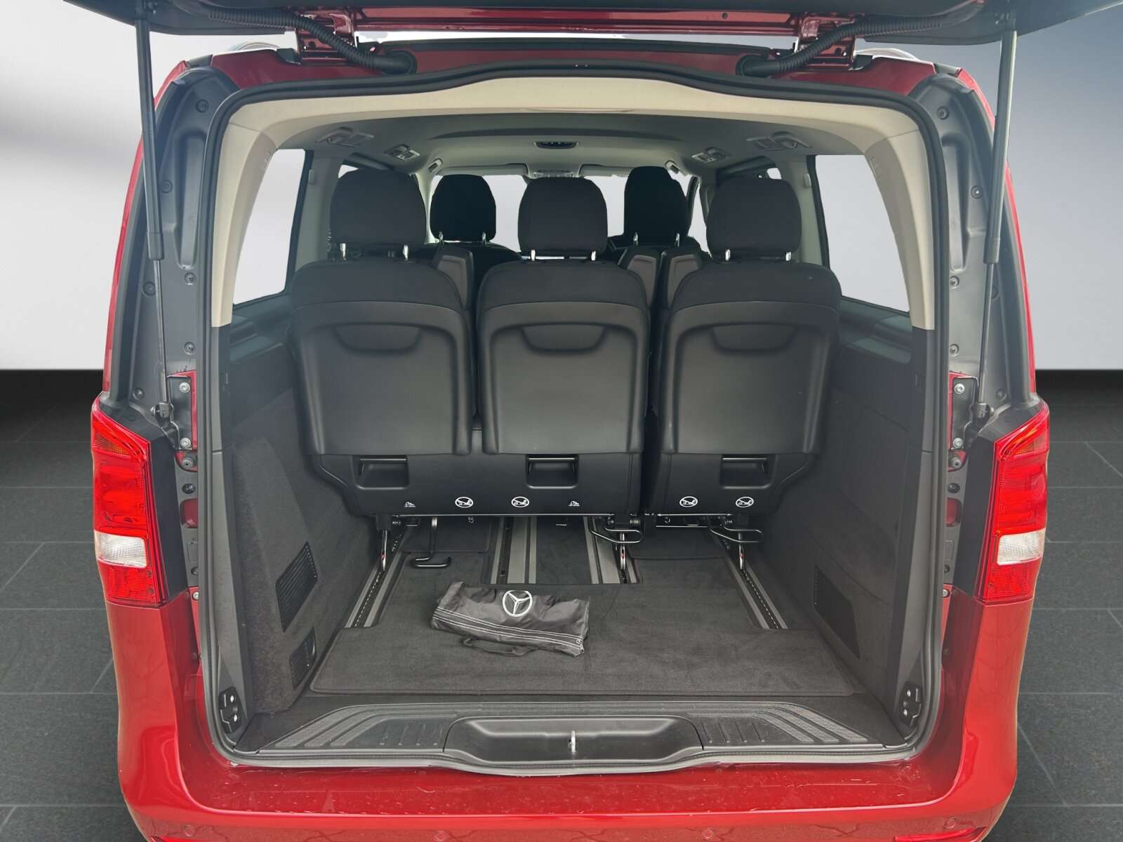 Mercedes-Benz V 220