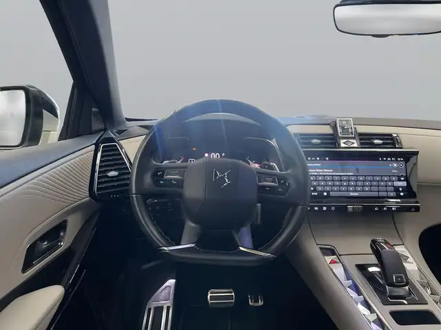 DS Automobiles DS 7 view 14