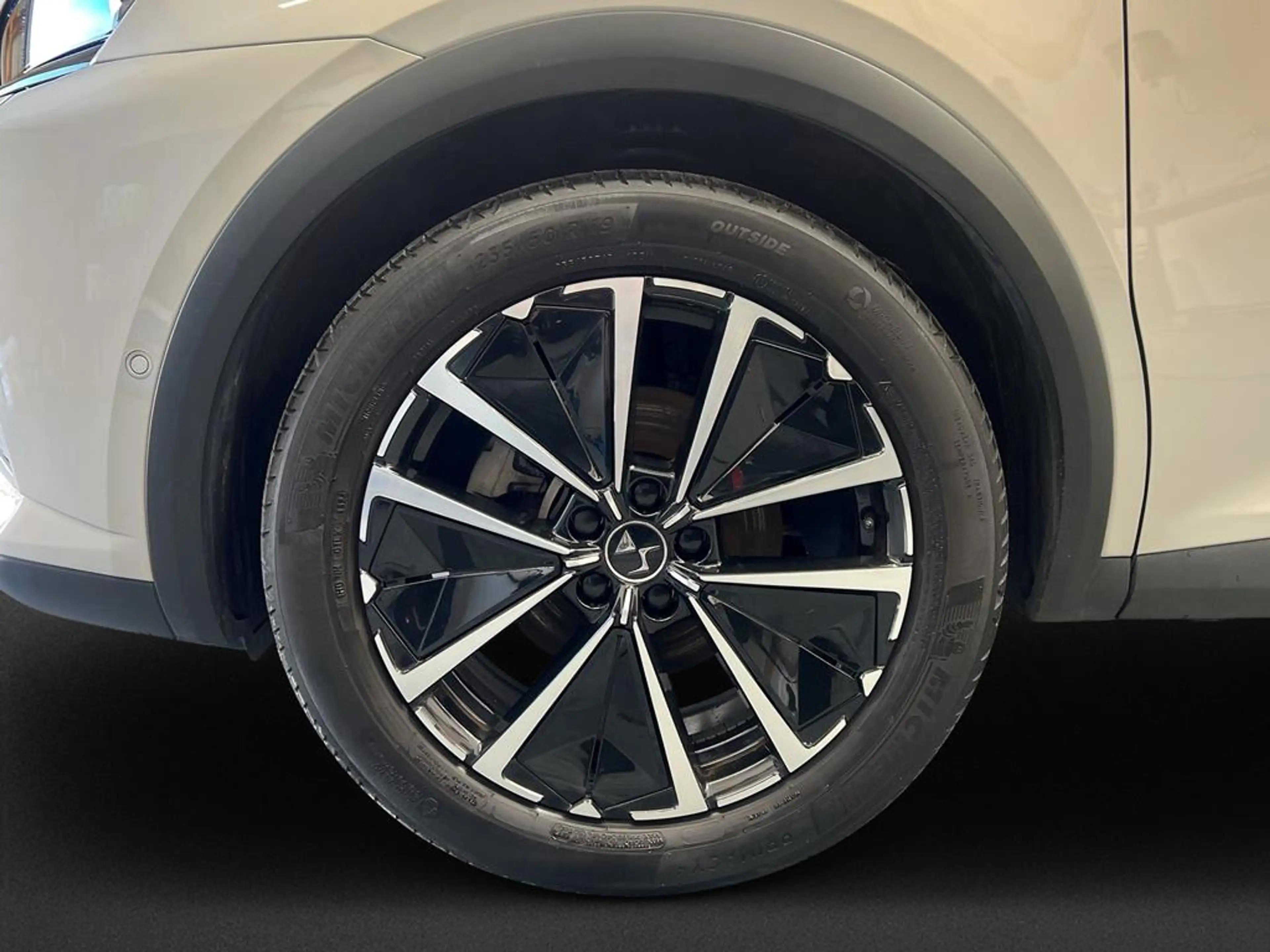 DS Automobiles DS 7 Opera Blu HDI 130 — photo 9