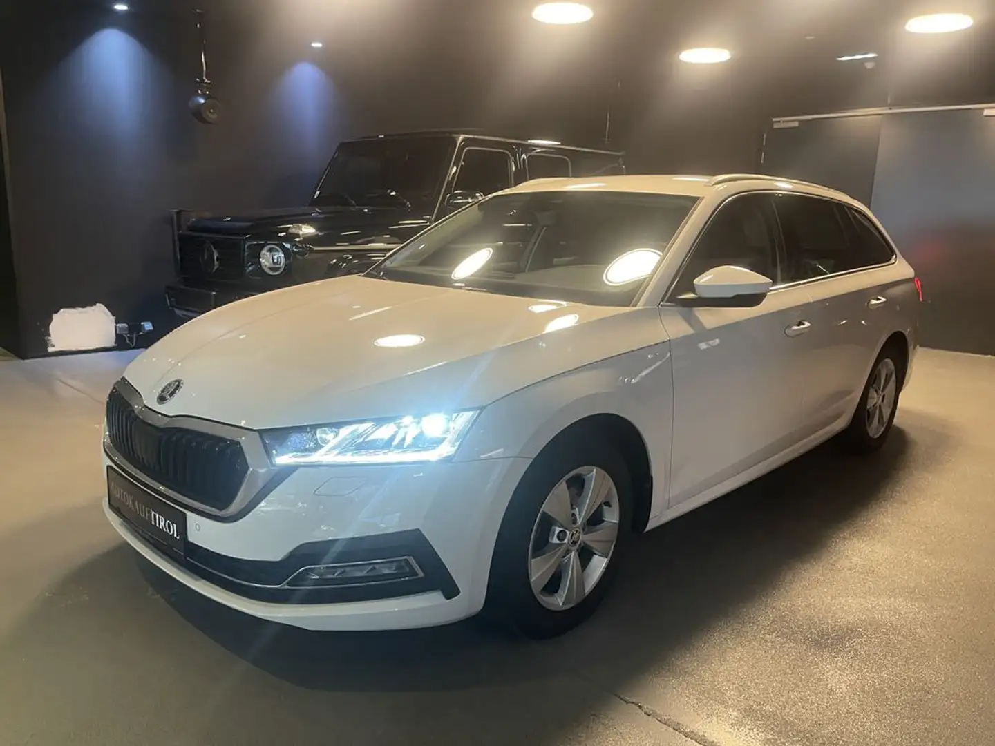 Skoda Octavia Style 4x4*AHV*LED*Ambiente*ACC Blanc - 1