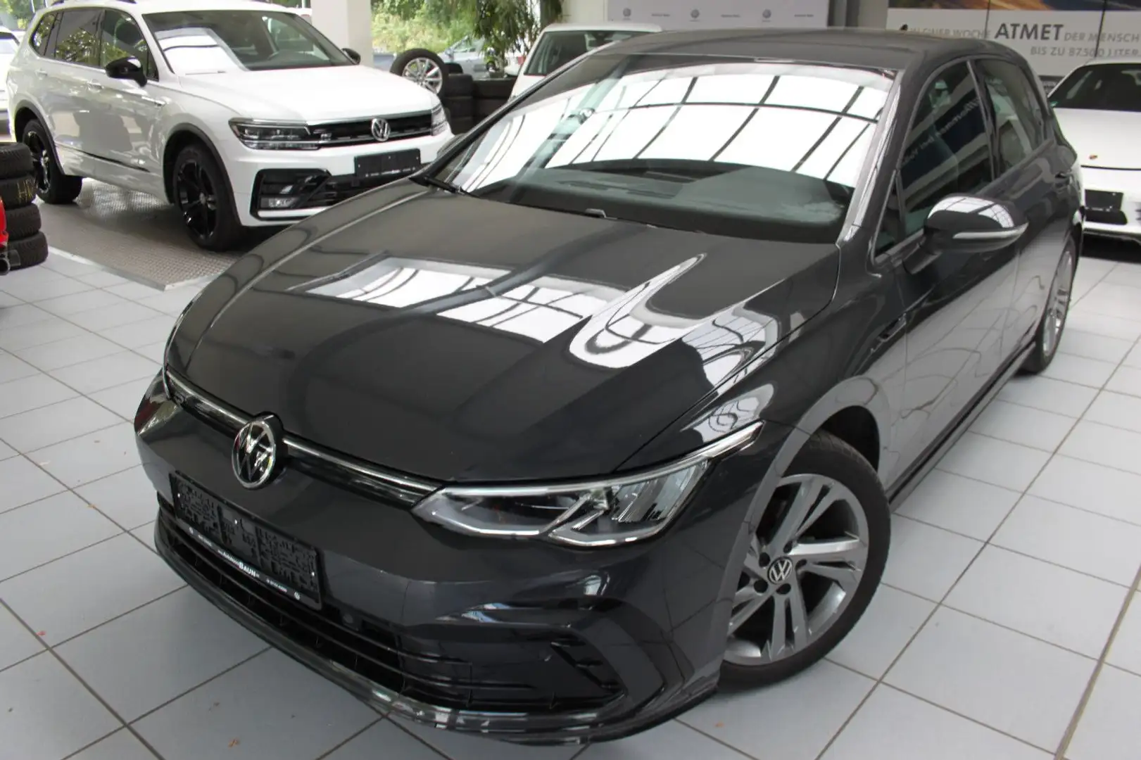 Volkswagen Golf VIII Lim./2xR-LINE/DSG/NAVIPRO/PDC/ALU17"/A Gris - 1