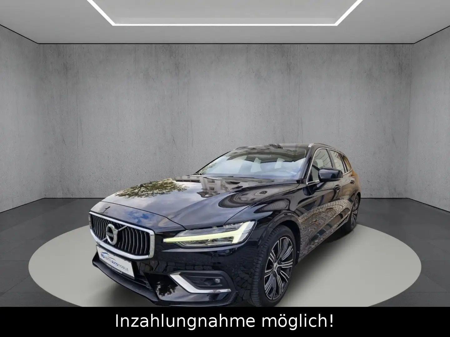 Volvo V60 Kombi Inscription AWD/PANO/HEAD UP/AHK/TOP! Zwart - 2