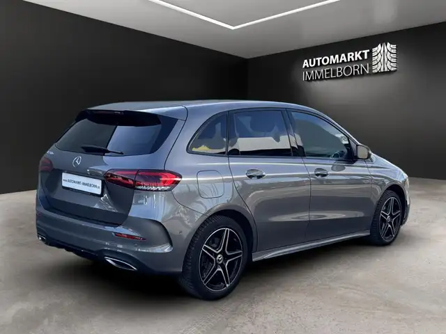 Mercedes-Benz B-Class view 10