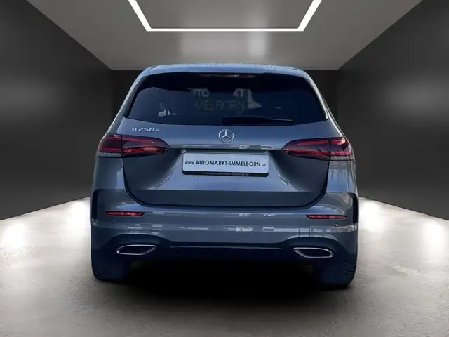 Mercedes-Benz B-Class view 8