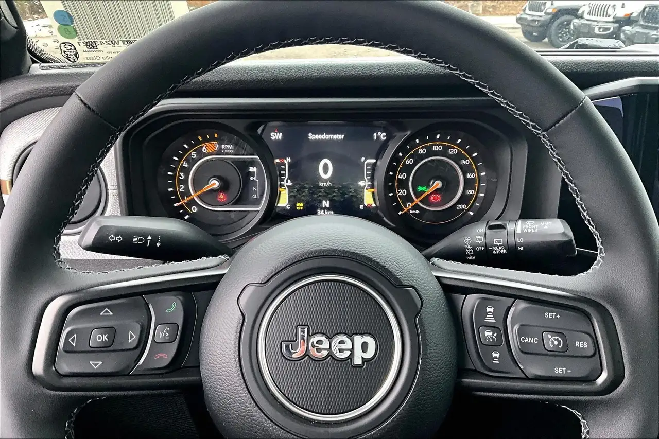 Jeep Wrangler снимка Jeep Wrangler
