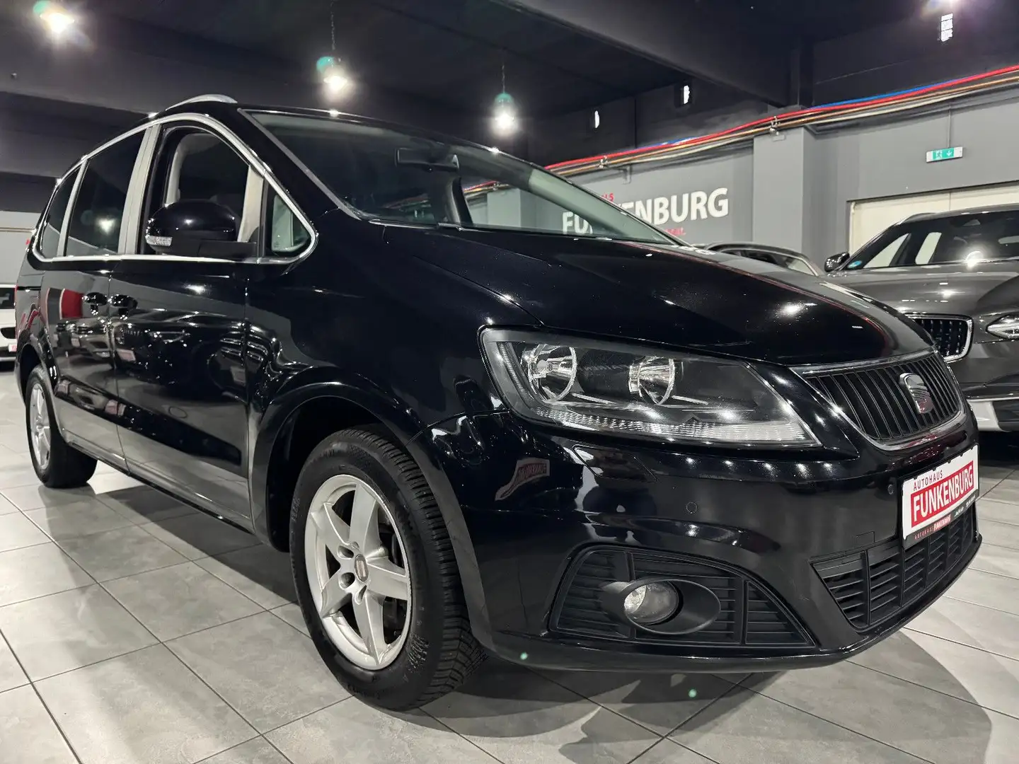 SEAT Alhambra Style 7 SITZ/AUT/NAVI/XENON/AHK/KAMERA Noir - 1