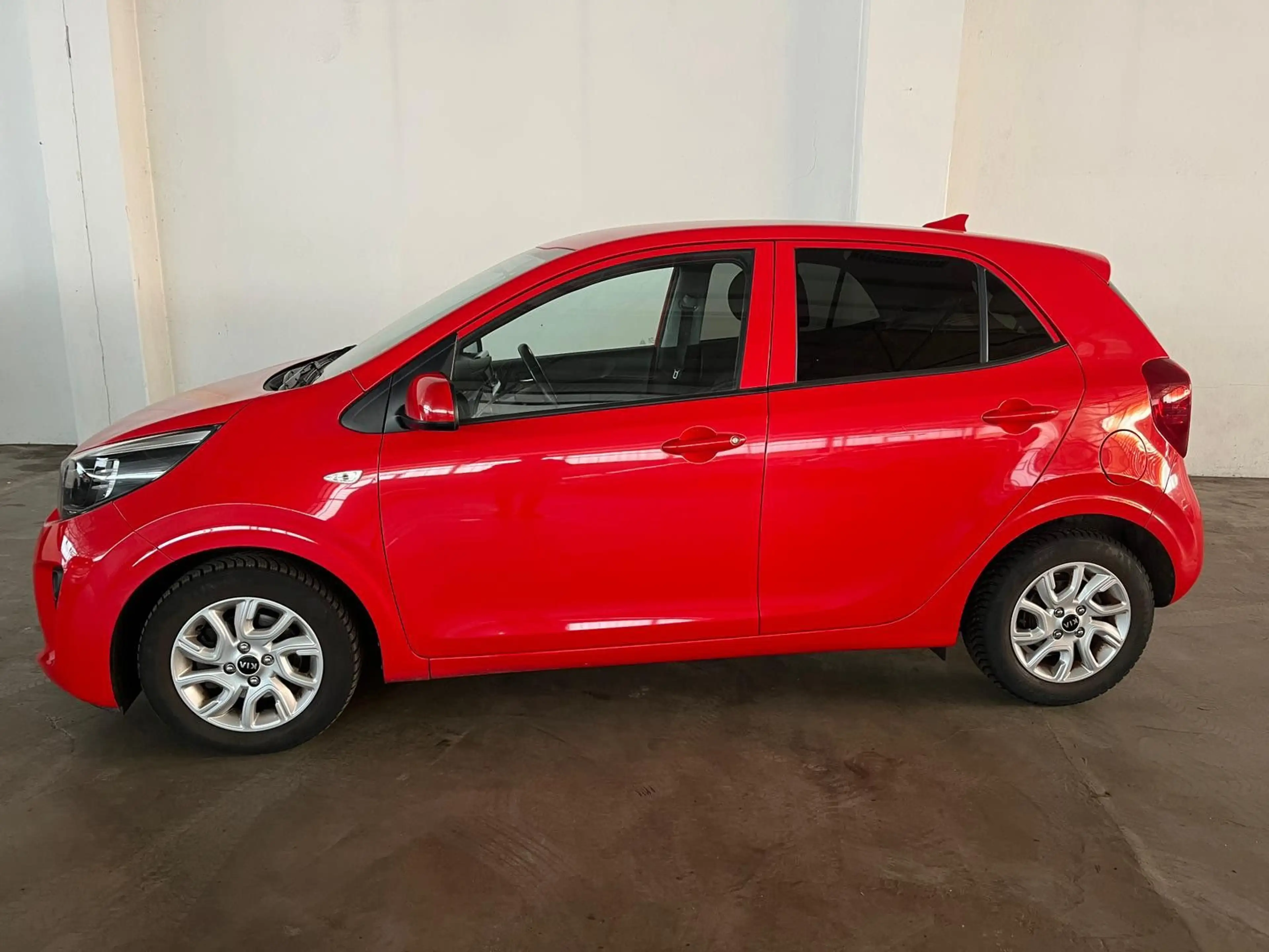 Kia Picanto 1.0 Dream Team — photo 3