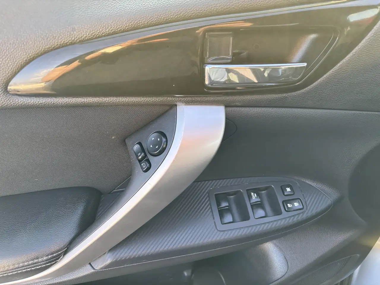 Mitsubishi Eclipse Cross fotografie Mitsubishi Eclipse Cross