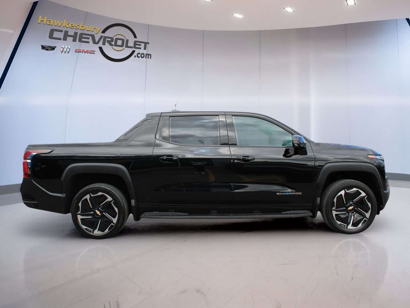 2025 Chevrolet Silverado EV e4WD Crew Cab Extended Range LT — снимка 1