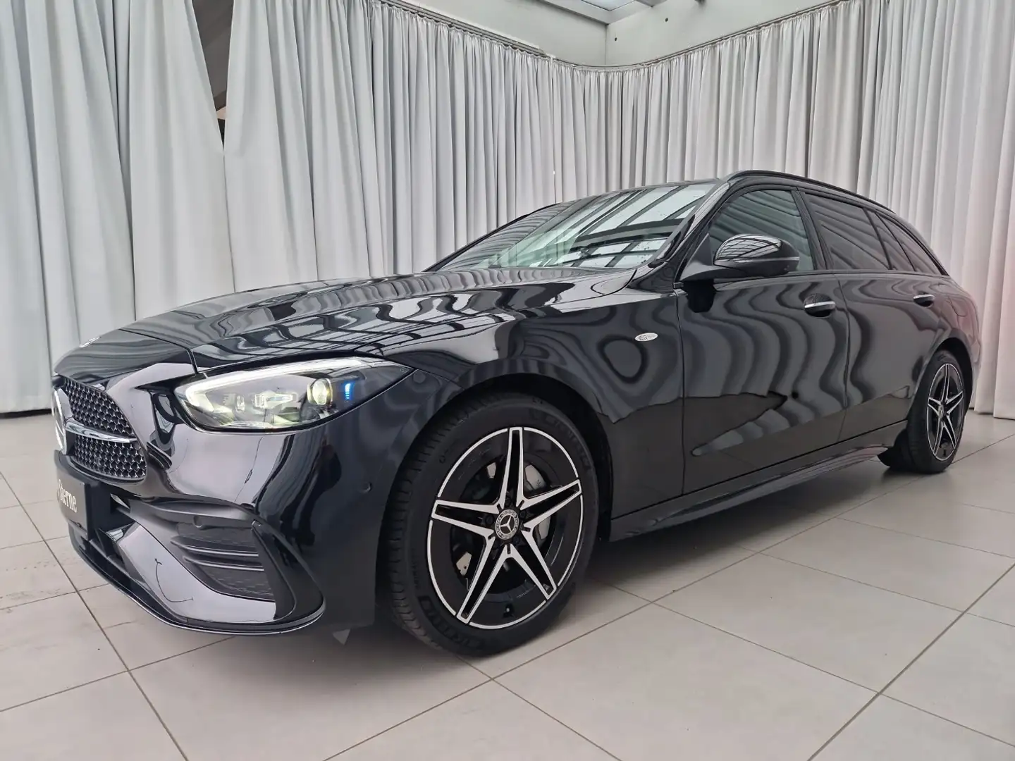 Mercedes-Benz C 300 de 4MATIC T-Modell mit EQ Hybrid Schwarz - 2