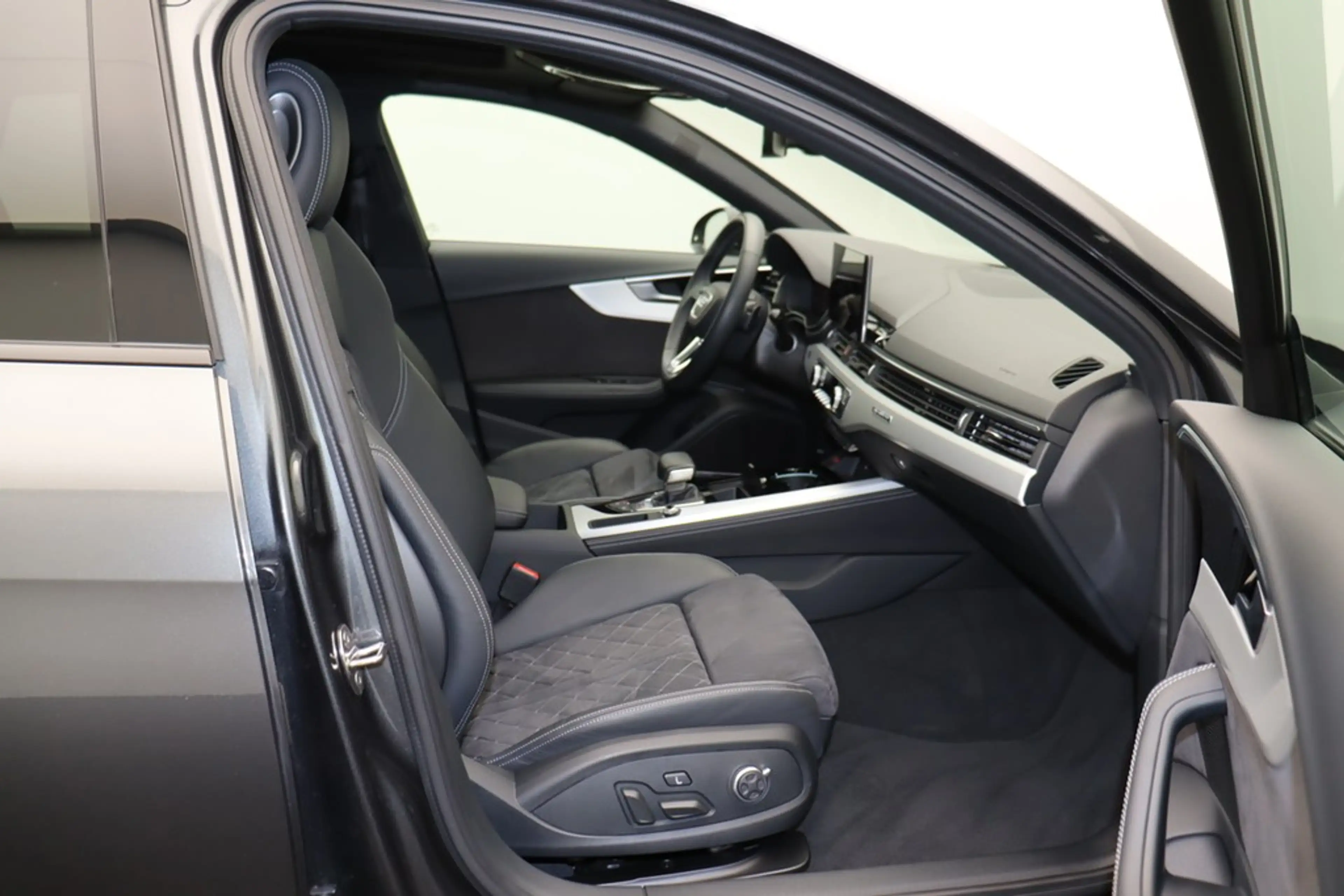 Audi S4 Avant 3.0 TDI quattro . Matrix Navi HuD AHK — photo 14