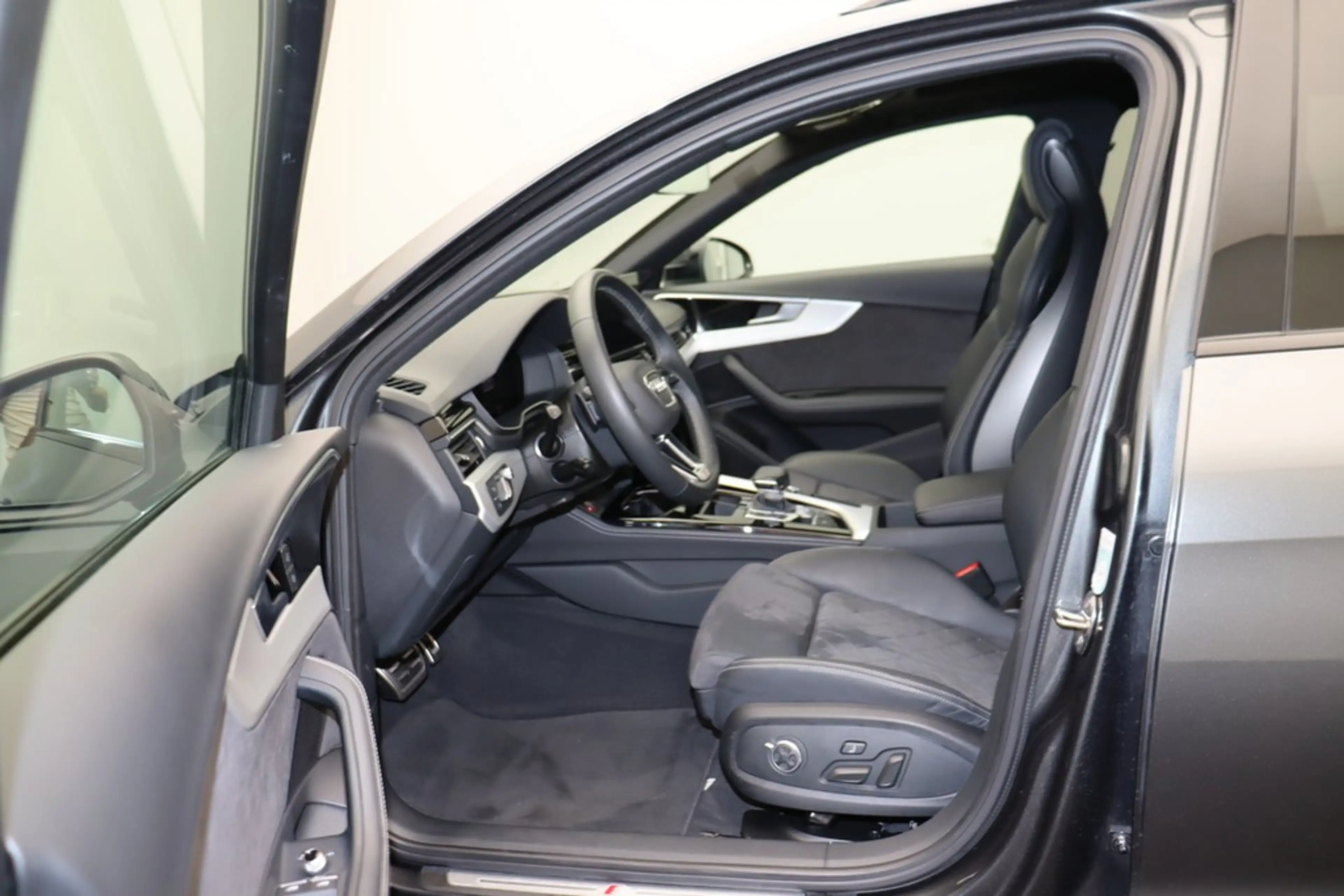 Audi S4 Avant 3.0 TDI quattro . Matrix Navi HuD AHK — photo 8