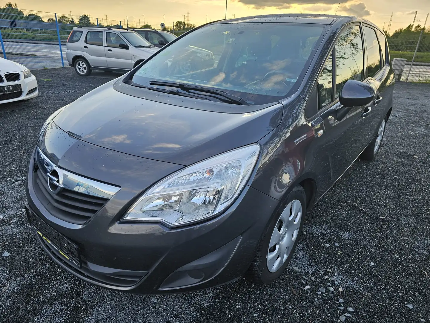 Opel Meriva Edition MIT NEUE TÜV Grau - 1