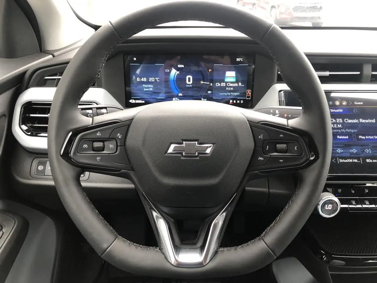 Chevrolet Bolt photo Chevrolet Bolt