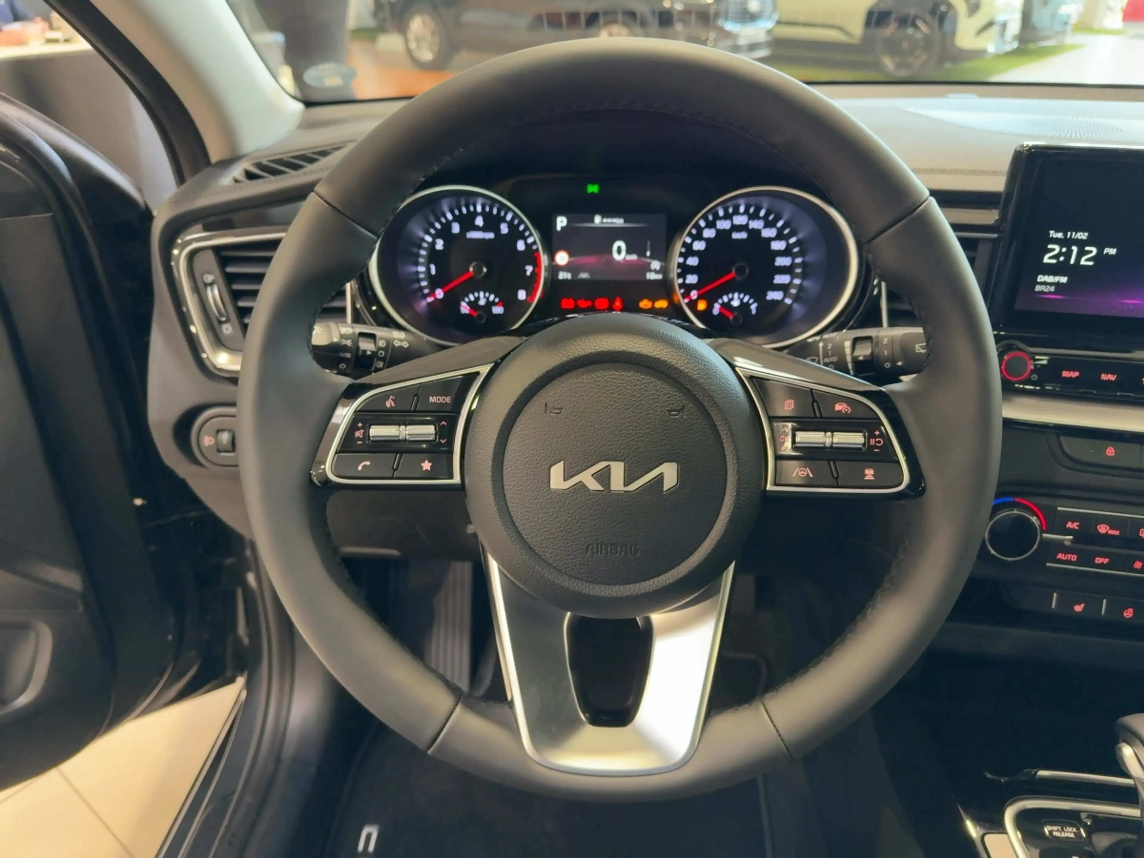 Kia Ceed / cee'd 1.5T Spirit Glasdach+LED+Navi+Kamera — photo 13