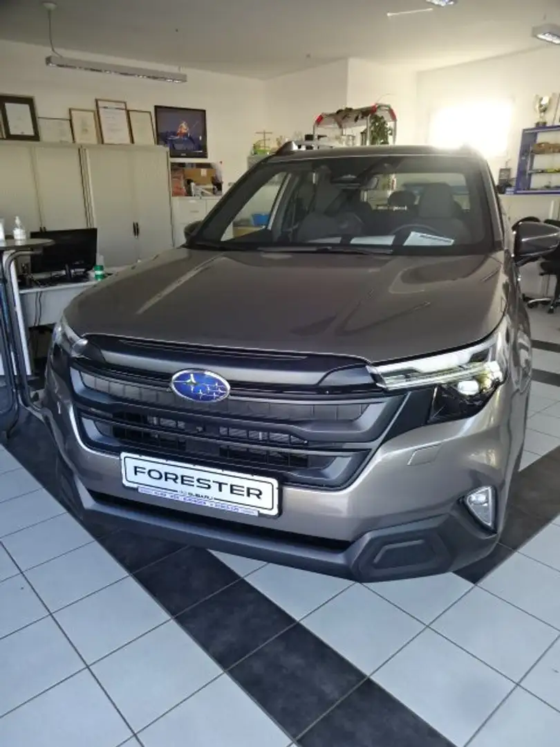 Subaru Forester 2.0ie Lineartronic Exclusive Бронзовый - 1
