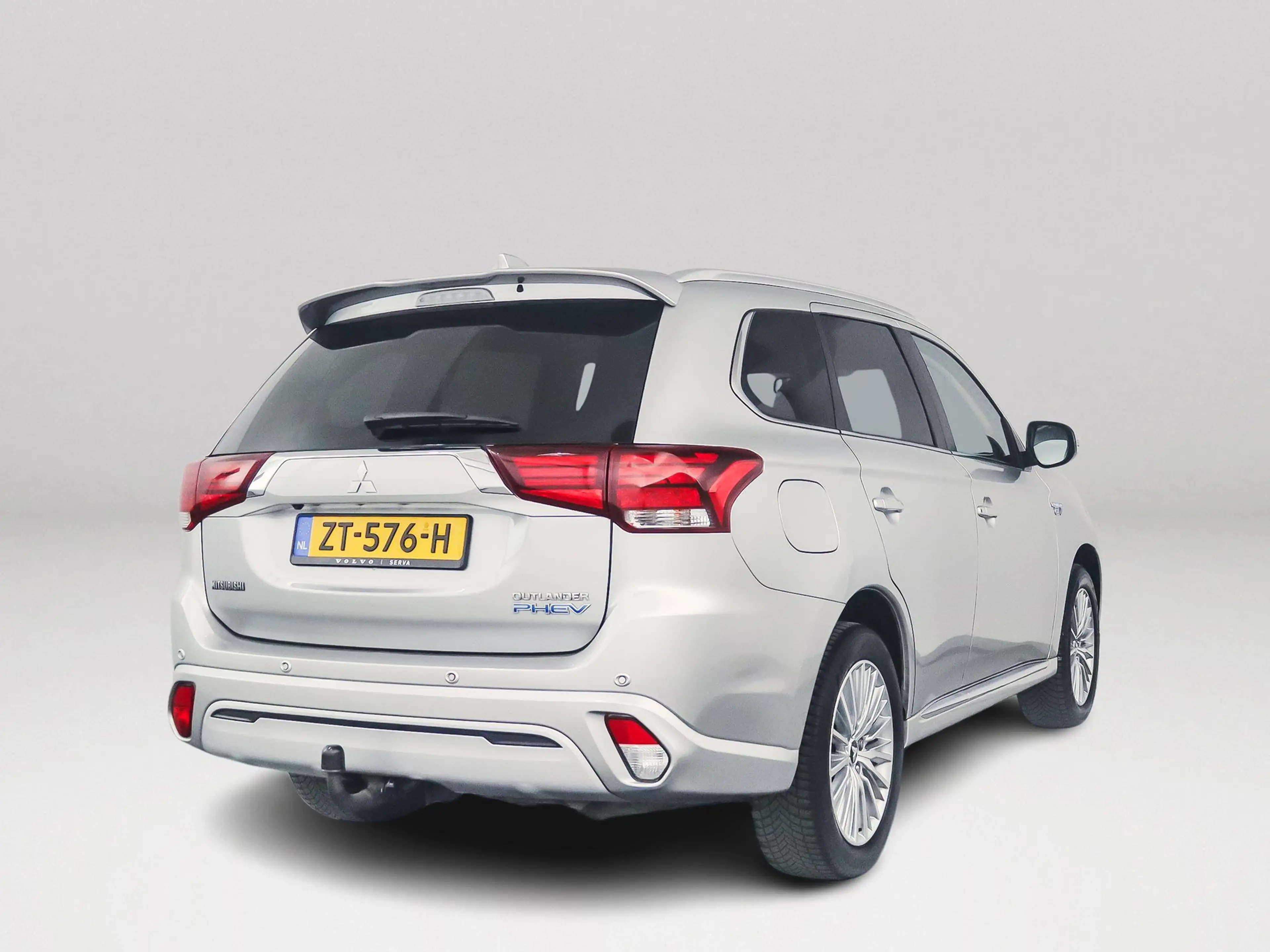 Mitsubishi Outlander 2.4 PHEV Intense+ | Panoramadak | Parkeercamera | — photo 2