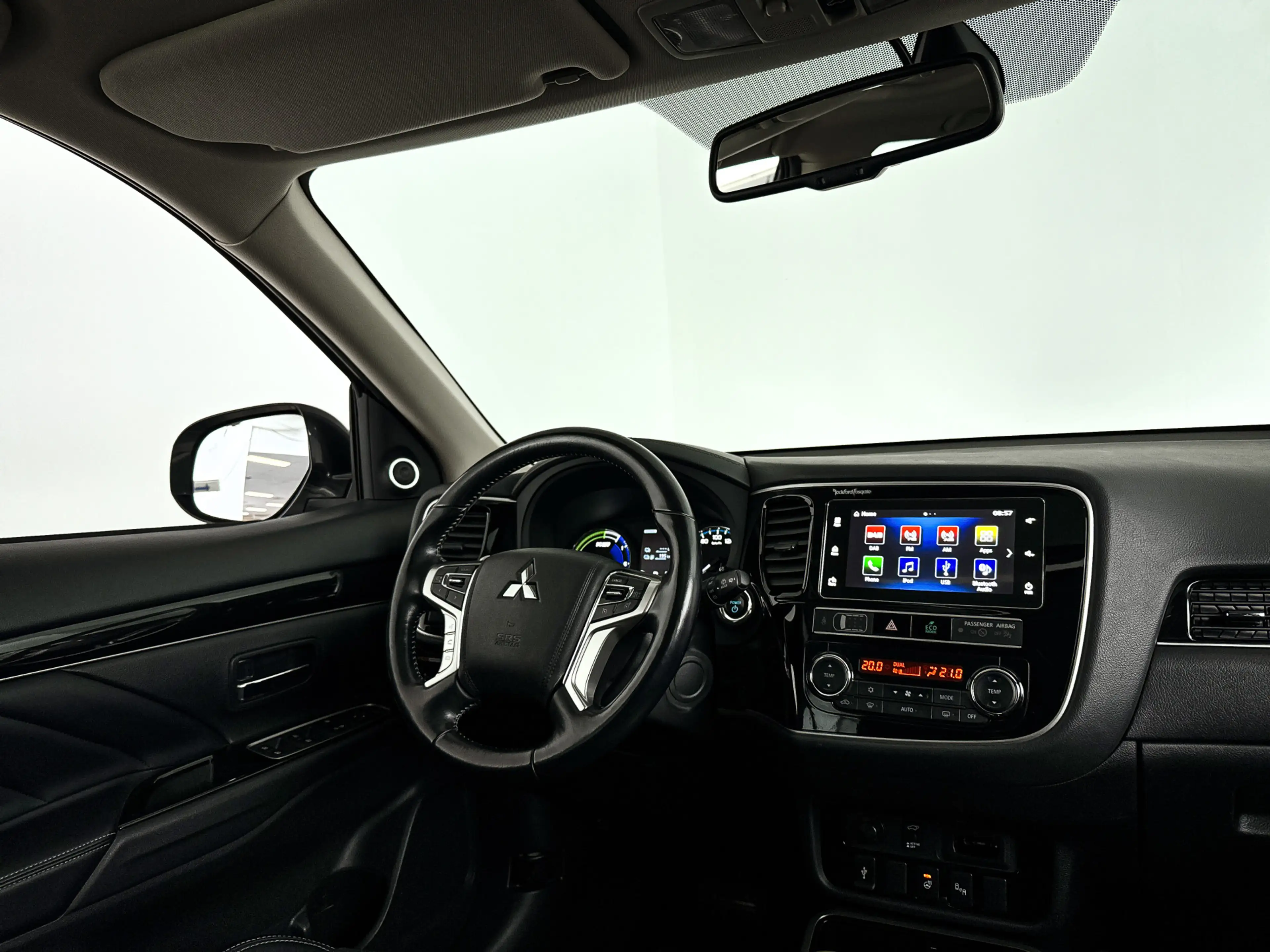 Mitsubishi Outlander 2.4 PHEV Intense+ | Panoramadak | Parkeercamera | — photo 3